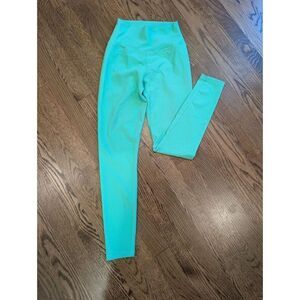 WILO The Label High Rise Rib Ribbed 7/8 Leggings BNWT Xsmall Green/Apple